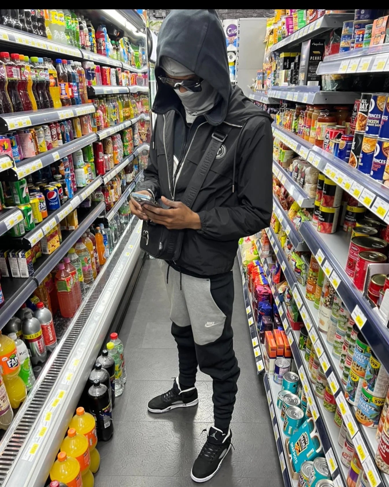 TS Irongate T Windbreaker - Black