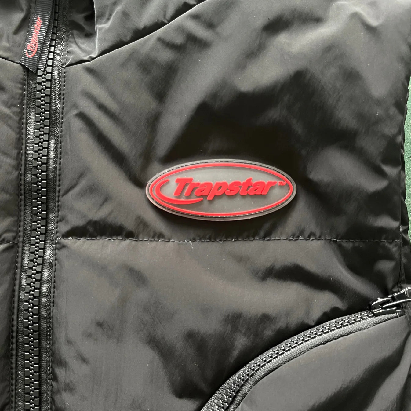 TS Hyperdrive Sleeveless Jacket - Black/Red