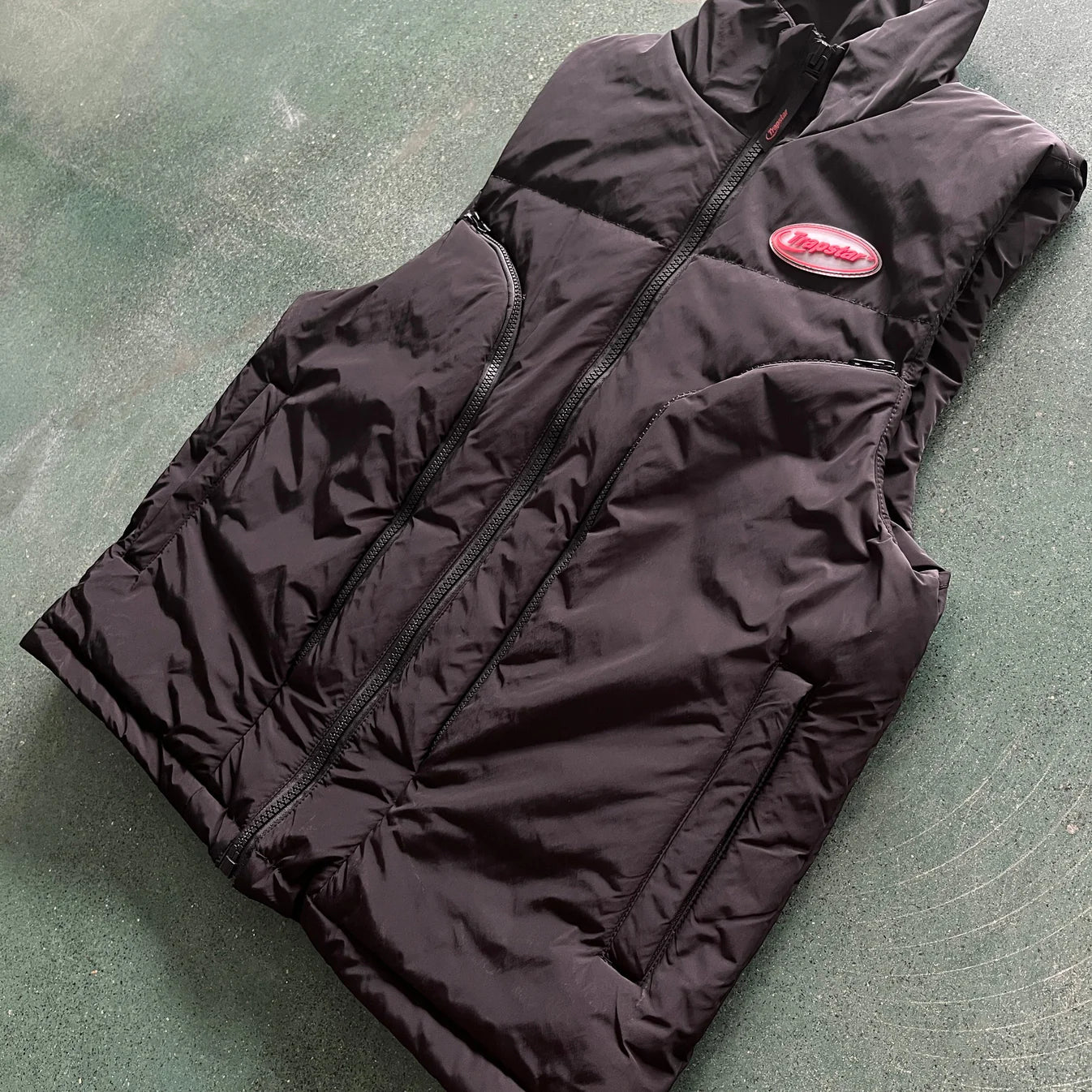 TS Hyperdrive Sleeveless Jacket - Black/Red