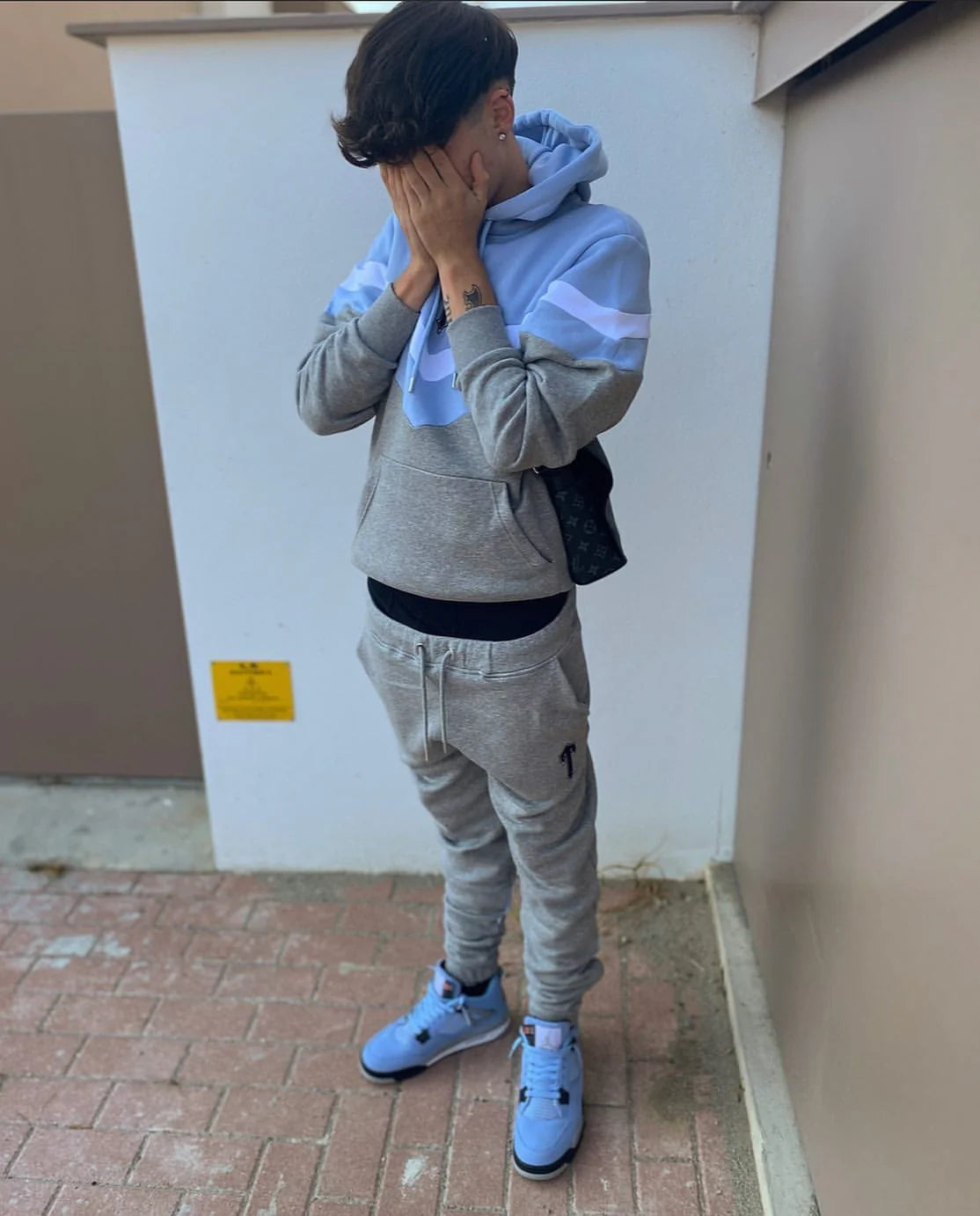 TS V-Stripe Tracksuit - Grey/Sky Blue