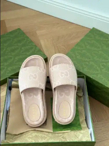 Women's Gucci Platform Sandals - Pink