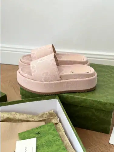 Women's Gucci Platform Sandals - Pink