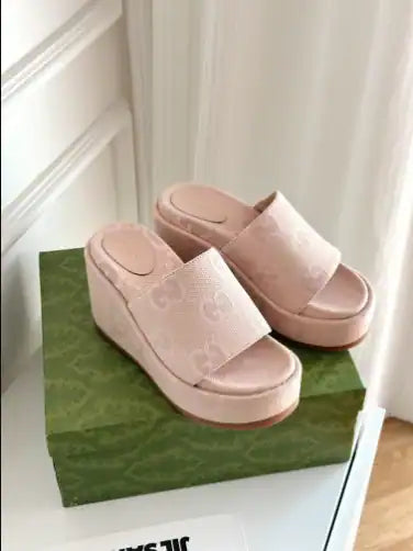 Women's Gucci GG Plaform Sandals - Pink