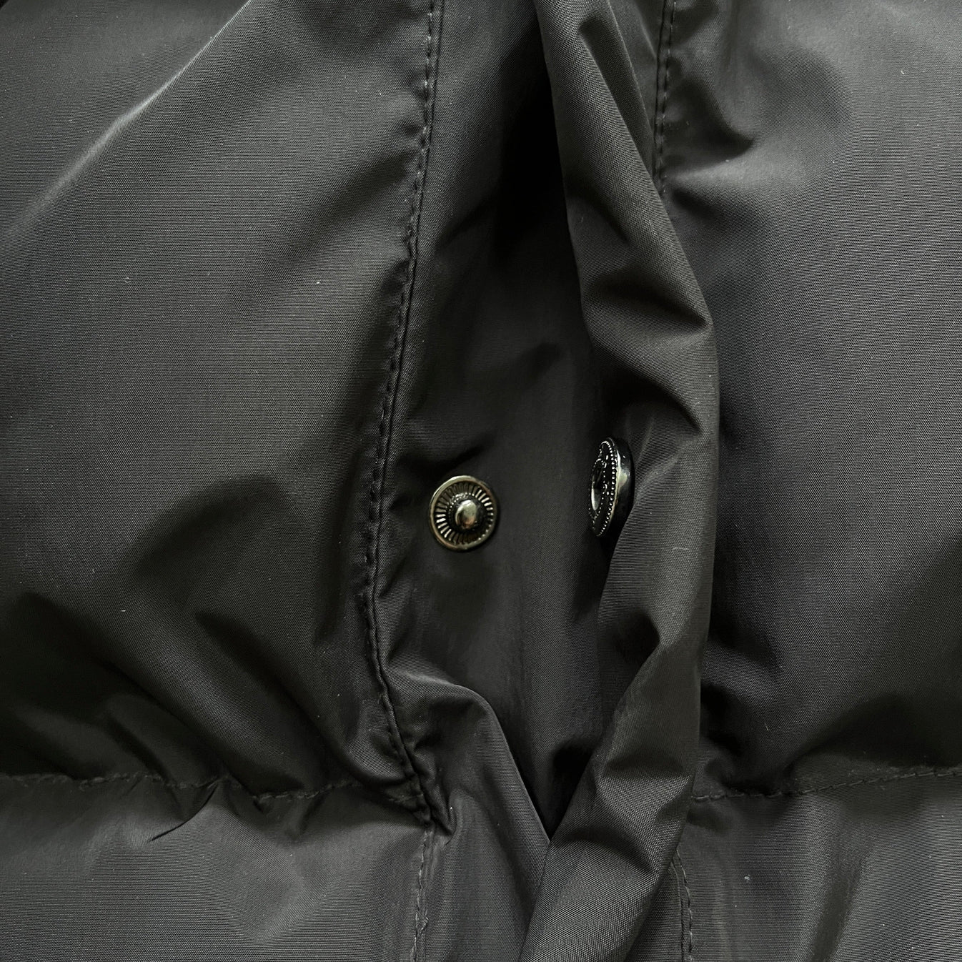 TS Detachable Hooded Puffer Jacket - Black/Red