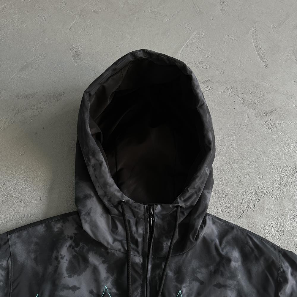 TS Washed Arch Windbreaker - Black