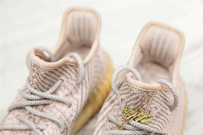 Yeezy Boost 350 V2 - Synth