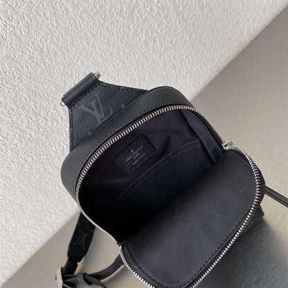 LV Outdoor Slingbag - Black