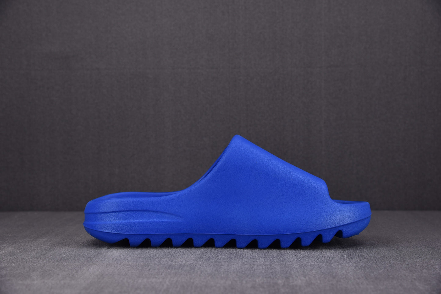 Yeezy Slides - Blue
