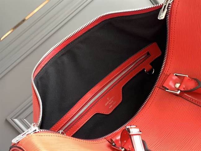 LV X Supreme Duffle Bag - Red