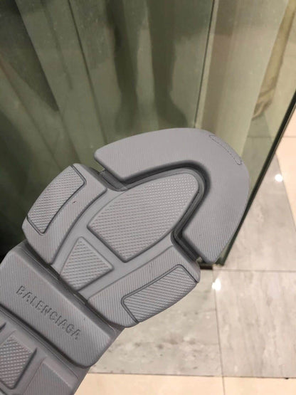 Balenciaga Speed 2.0 Sneakers - Grey