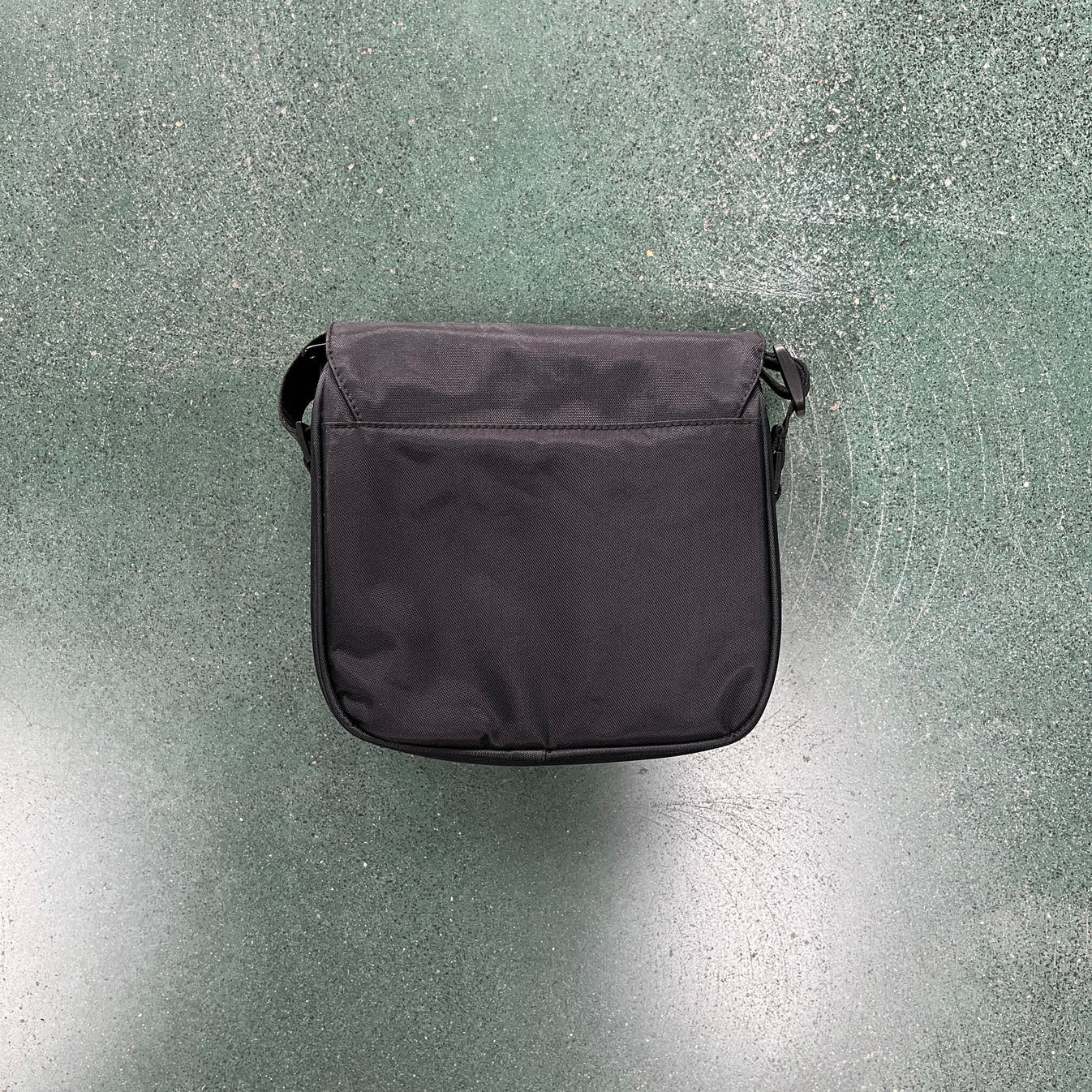 TS Irongate T Crossbody Bag - Black/Light Blue