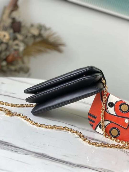 LV Pochette Coussin - Black