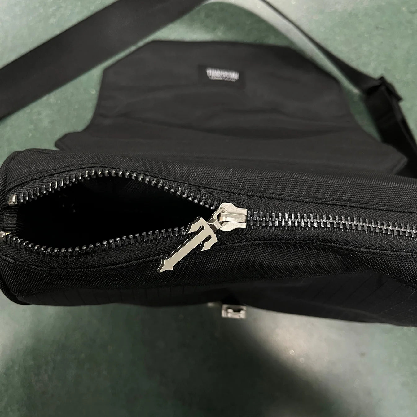 TS Cobra T Bag - Black/Silver