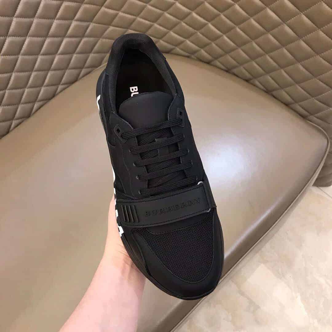 Burberry Regis  Lace-Up Sneakers - Black