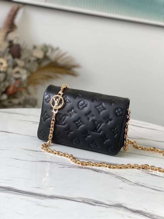 LV Pochette Coussin - Black
