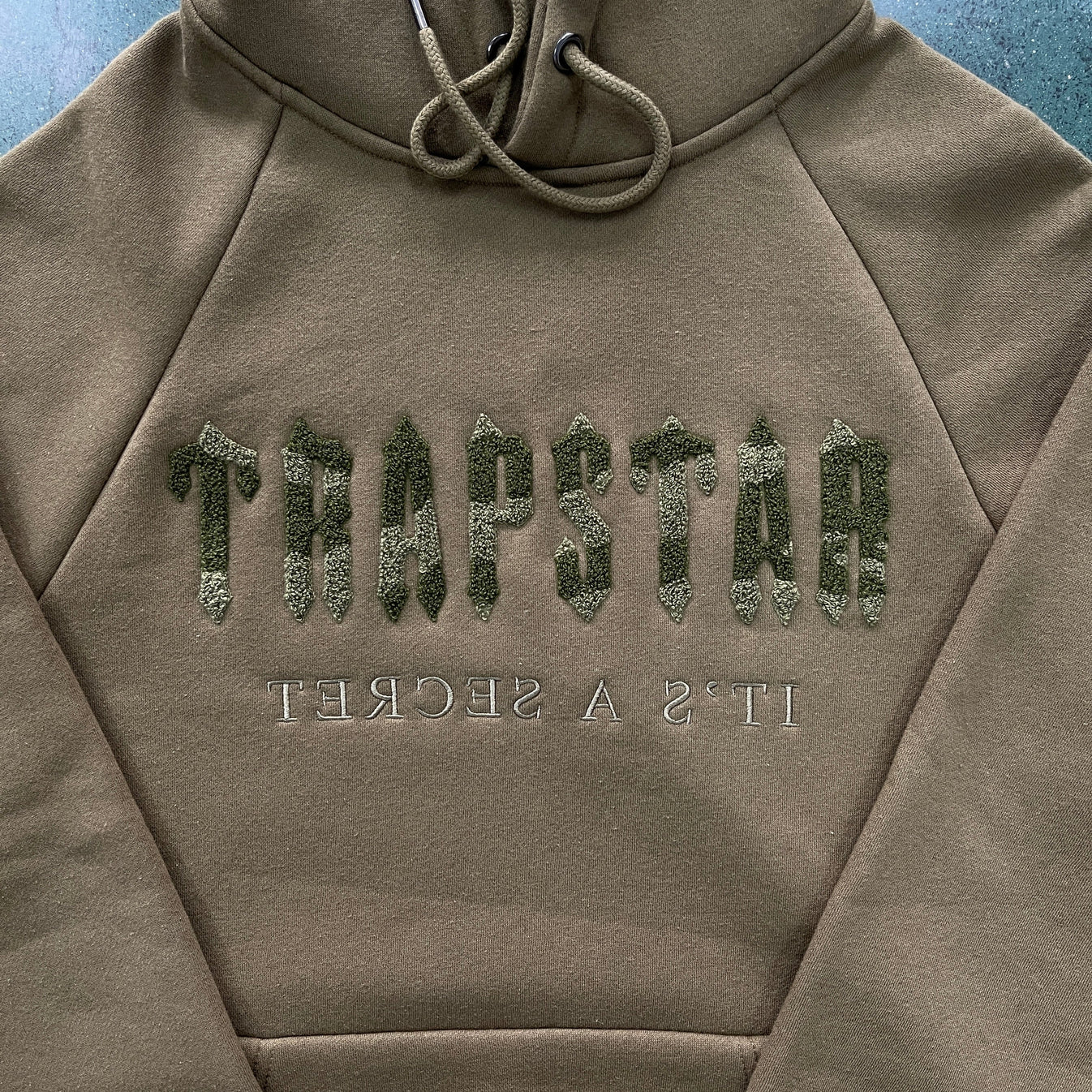 TS Decoded Chenille Tracksuit - Olive Camo/Black
