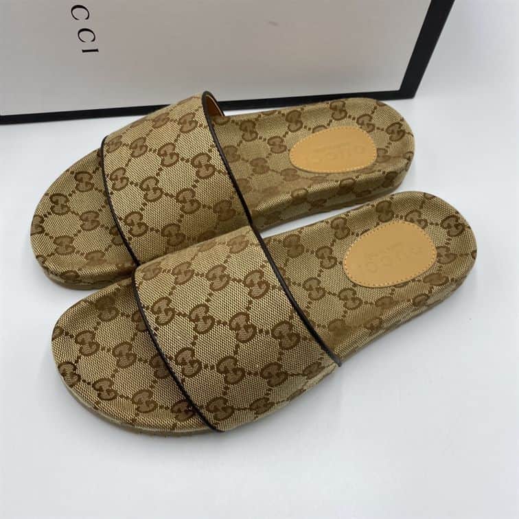 Gucci Classic Slide Sandals - Beige