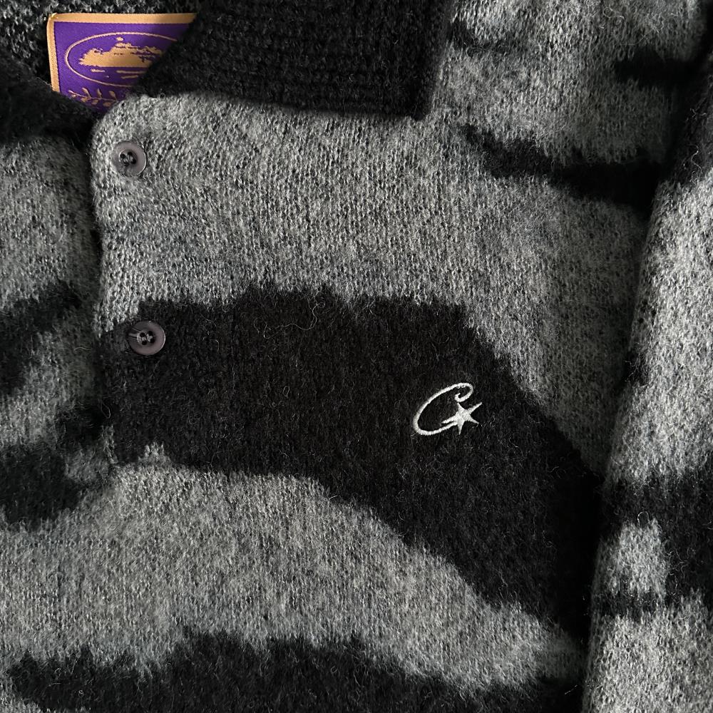 Crtez More Hair Fuzzy Collar Sweater - Black/Grey