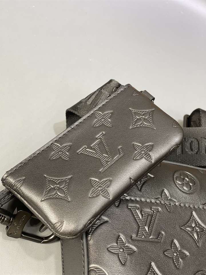 LV Duo Messenger Bag - Black