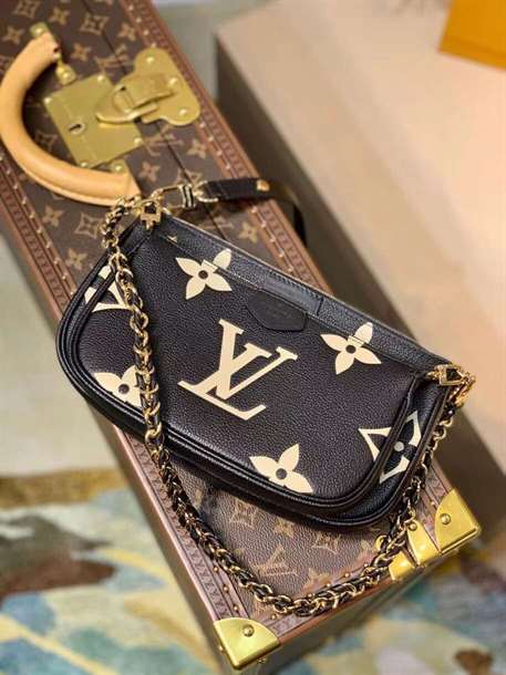 LV Multi Pochette Accessories - Black