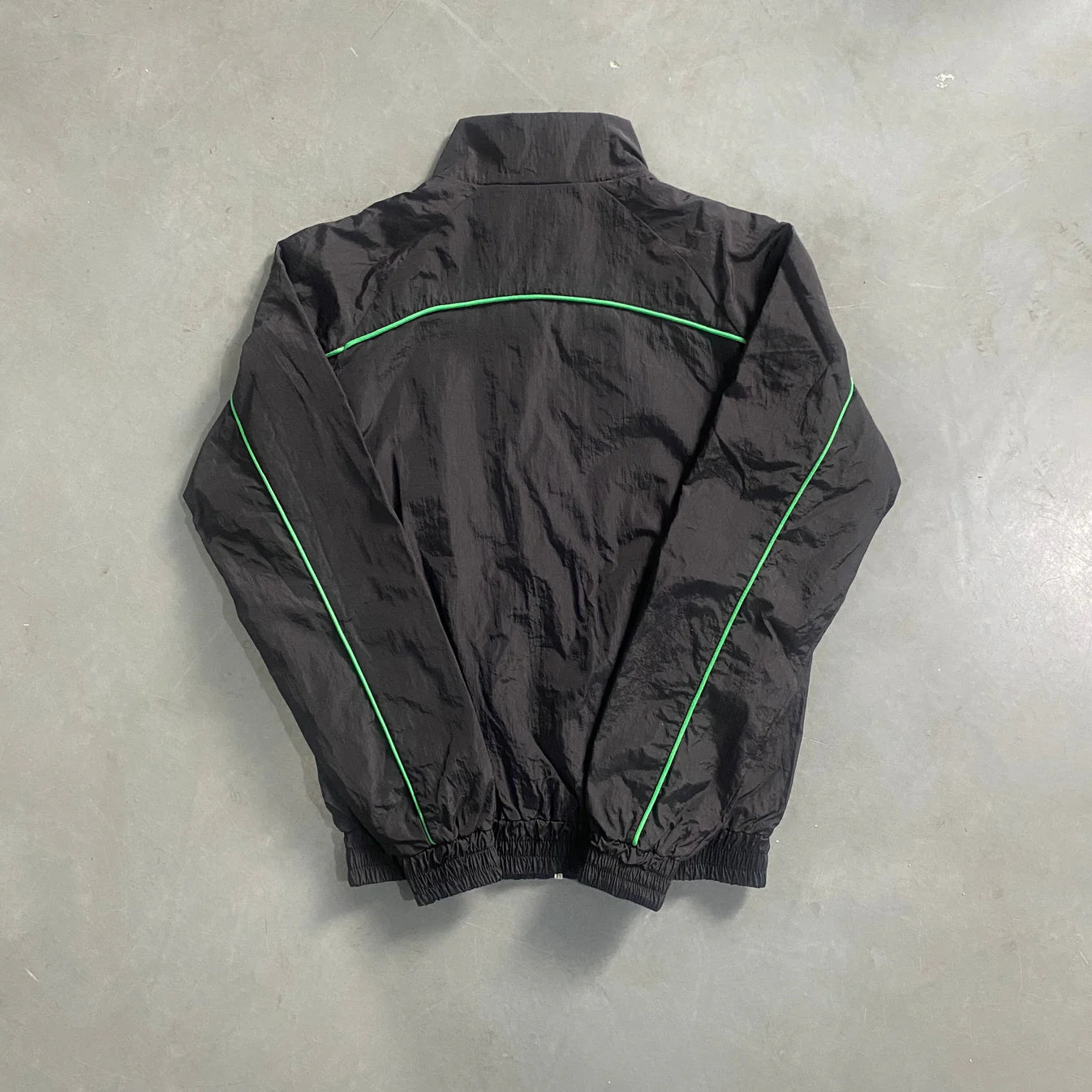 TS Irongate T Shellsuit - Black/Green