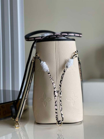 LV Neverfull MM Bag - White