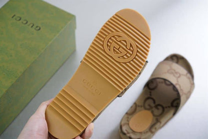Gucci Slide Sandals - Beige