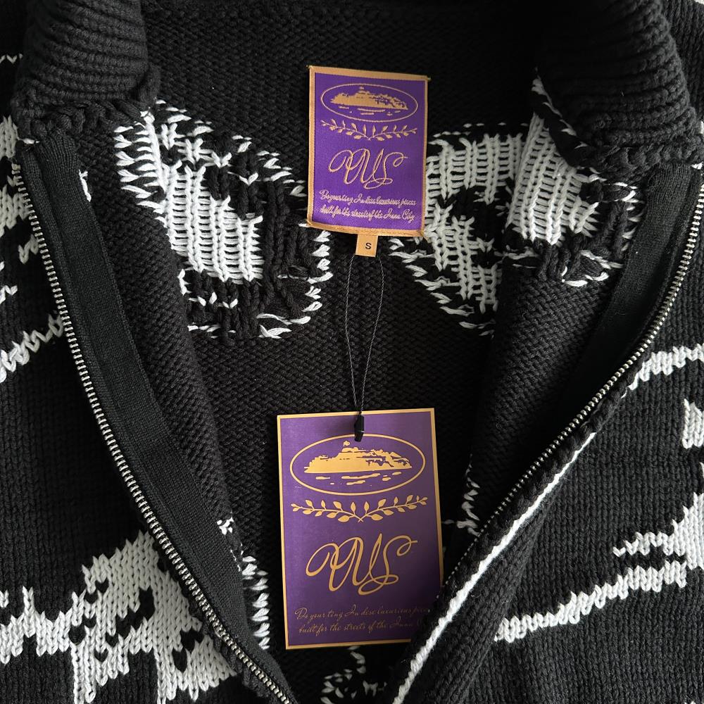 Crtez Heavy Knit Jacquard Sweater - Black