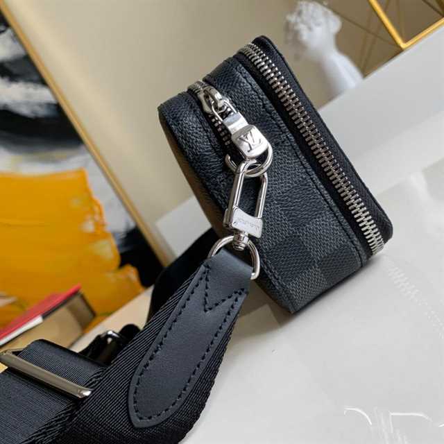 LV Alpha Wallet Damier Side Bag - Black