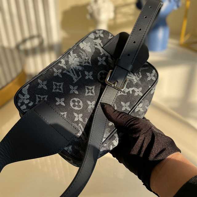 LV Outdoor Bumbag Monogram Canvas - Black/White