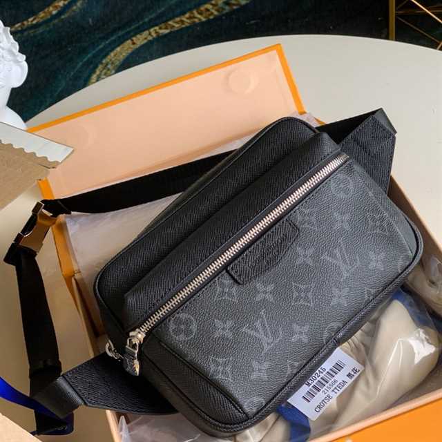 LV Outdoor Bumbag Taigarama - Black