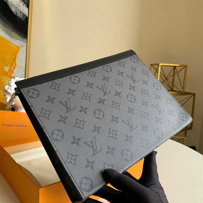 LV Voyage MM Canvas Pochette - Grey
