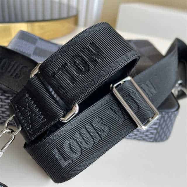LV Trio Messenger Damier Side Bag - Black