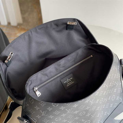 LV Messenger MM Voyager Bag - Black