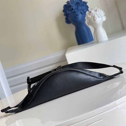 LV Discovery Monogram Bumbag - Black