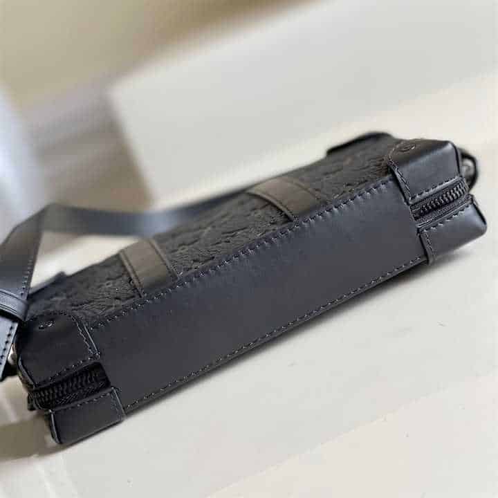 LV Soft Trunk Wallet Monogram Leather Side Bag - Black