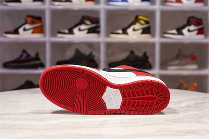 Nike SB Dunk Low - Chicago