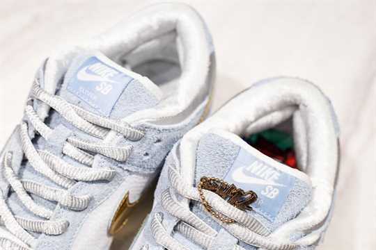 Nike SB Dunk Low - Sean Cliver
