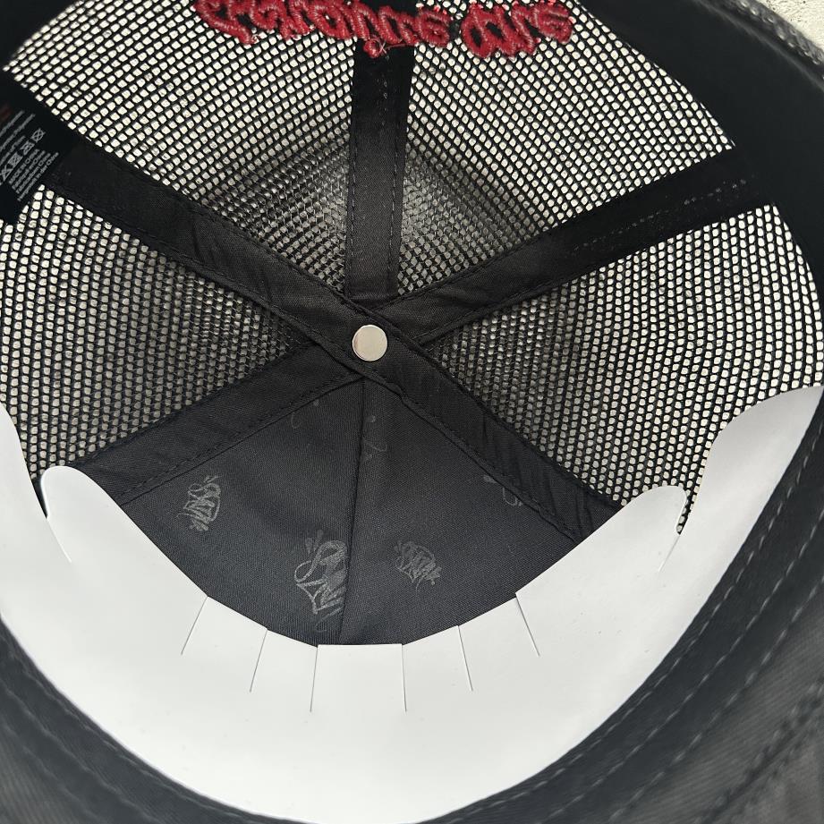 Syn Trucker Cap - Black/Red