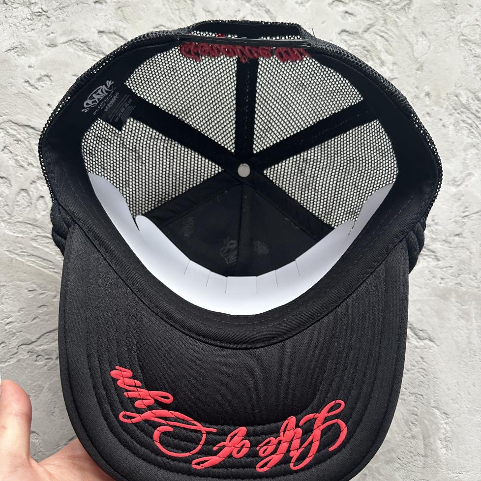 Syn Trucker Cap - Black/Red
